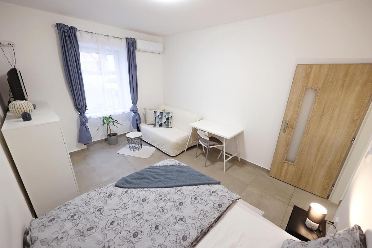 Fara No71 Apart 3 Libice nad Cidlinou ภายนอก รูปภาพ